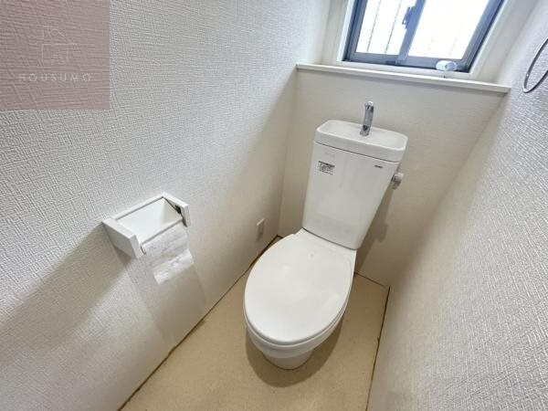 トイレ(コンパクトで使いやすいトイレです)