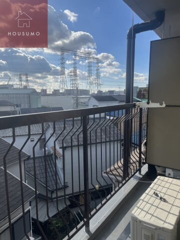 物件内観写真12　(外からの目が気にならないバルコニーで洗濯物が干せます)