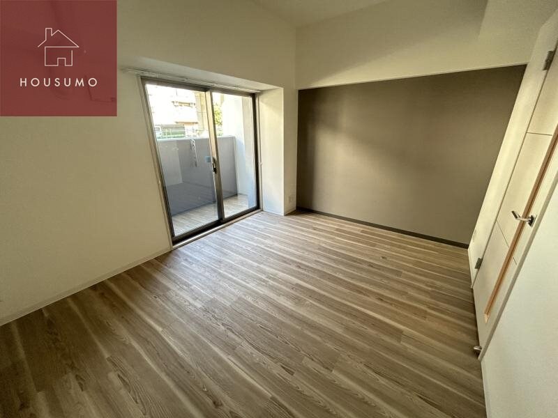 物件内観写真5　(使いやすい居間です)