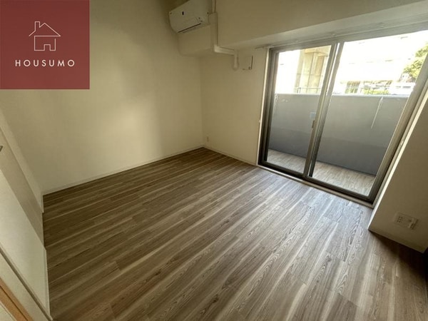 寝室(ゆとりの広さです)