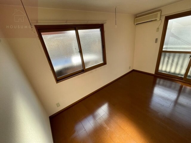 物件内観写真2　(使いやすいリビングです)