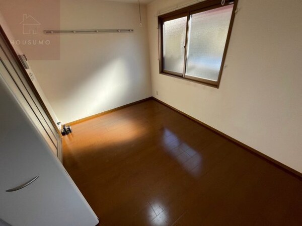 洋室(個人の部屋や寝室として使える洋室です)