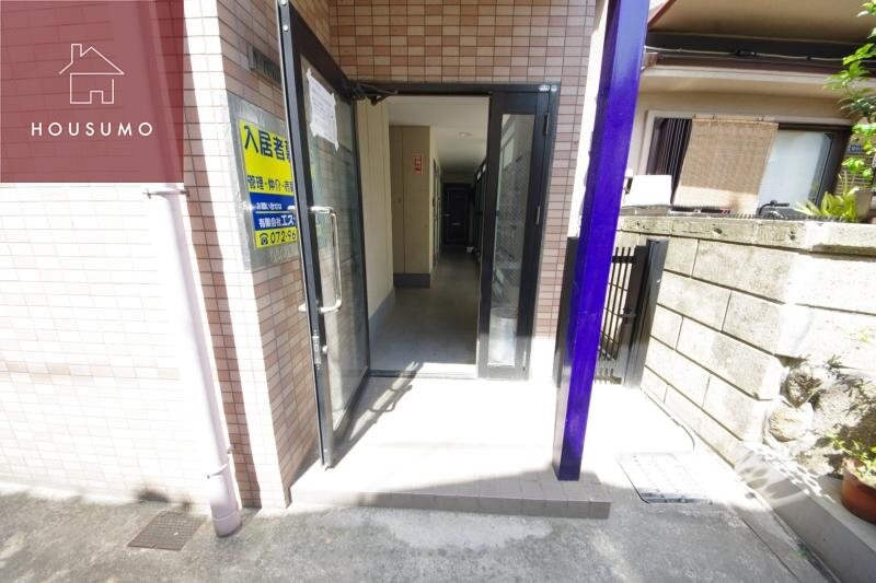 物件外観写真3　(毎日通るエントランスはこのようになっています)