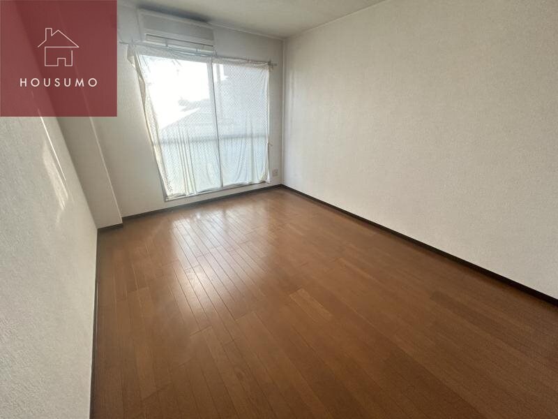 物件内観写真16　(ゆったりとした居間です)