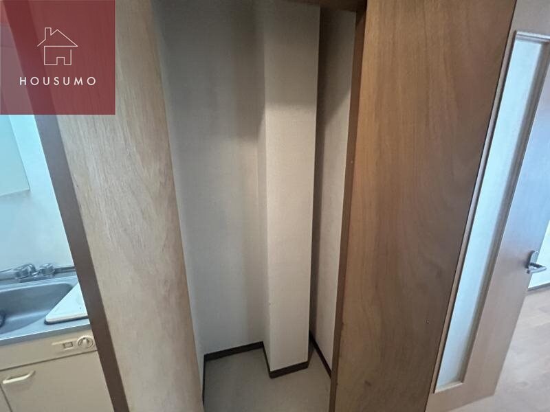 物件内観写真20　(たっぷりとした収納スペースです)