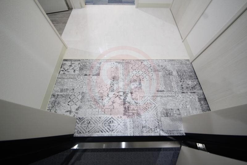 物件内観写真15　(落ち着いた玄関です)