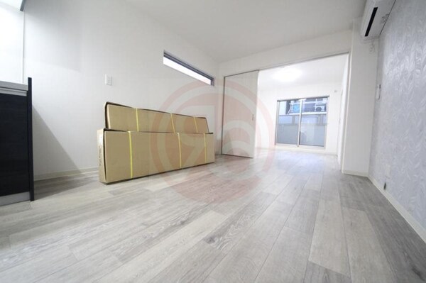 洋室(落ち着いた色調の洋室です)