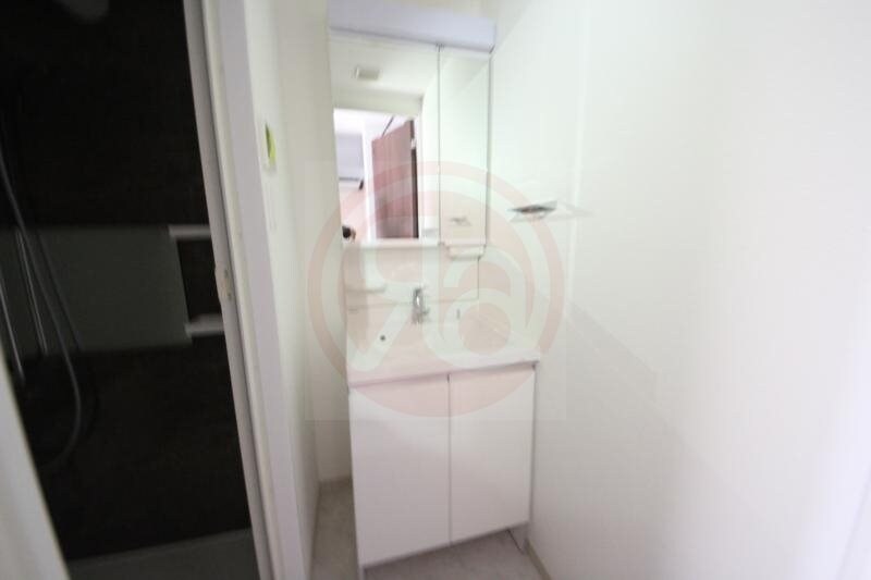 物件内観写真19　(独立洗面化粧台が付いています)