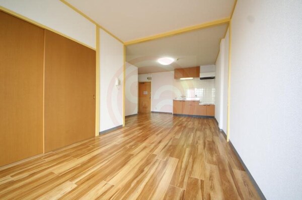 居室(ゆったりとしたリビングです)