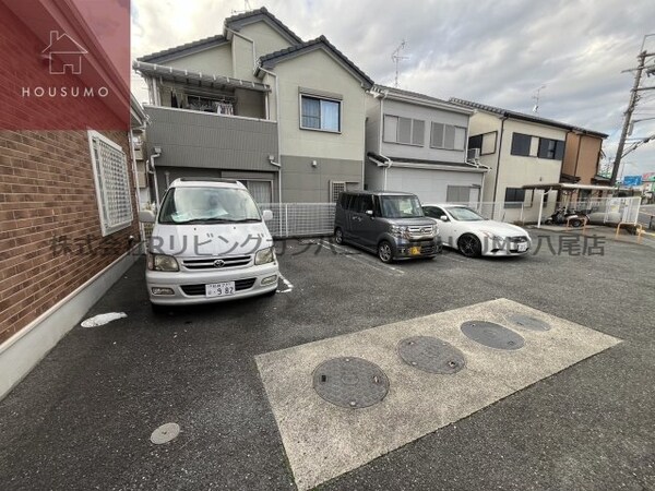 駐車場(駐車場です)