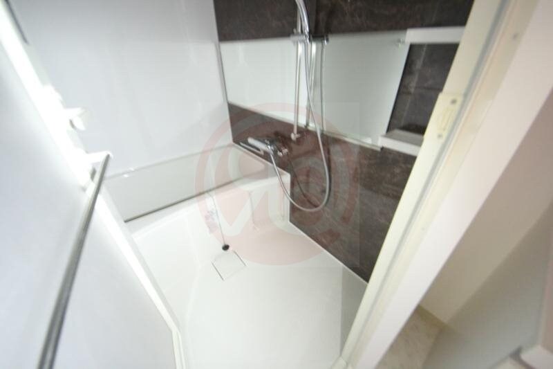 物件内観写真10　(コンパクトで使いやすいお風呂です)