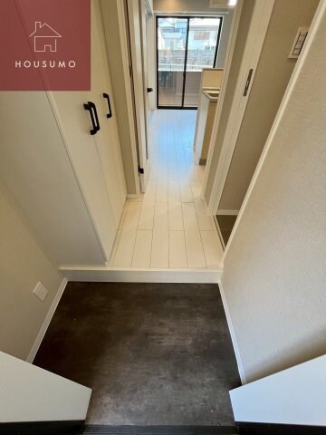 物件内観写真9　(きれいな玄関です)