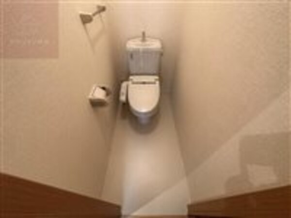 トイレ(コンパクトで使いやすいトイレです)