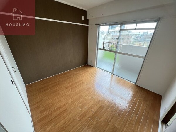 寝室(使い勝手のいい寝室です)