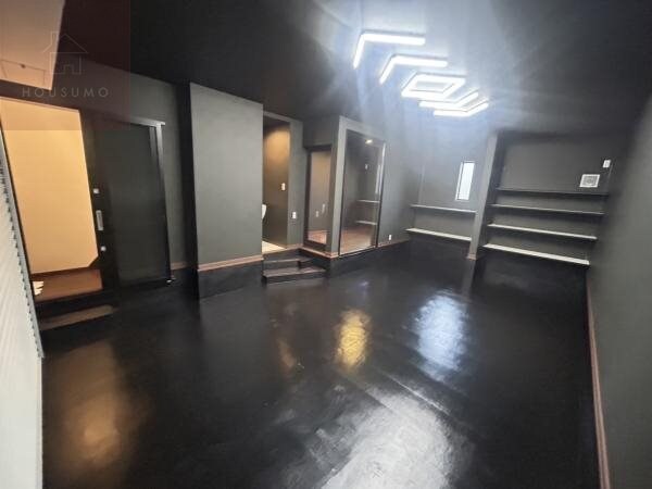 物件外観写真6　(駐車場に車を止められます)