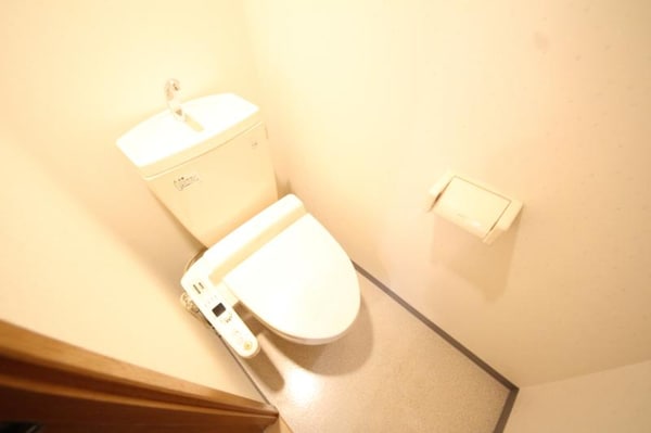 トイレ(清潔感のあるトイレです)