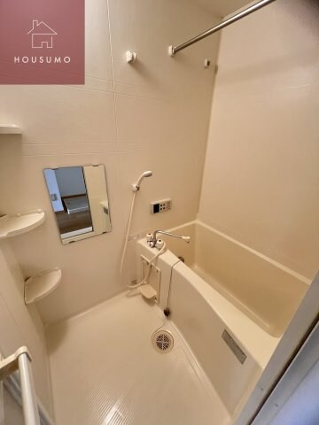 物件内観写真6　(きれいなお風呂です)