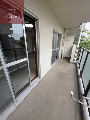 物件内観写真13　(バルコニーがあります)