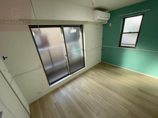 物件内観写真8　(使い勝手のいい寝室です)