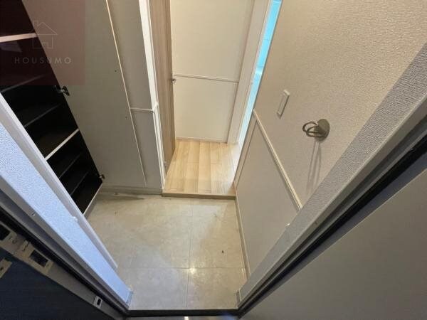 物件内観写真10　(落ち着いた玄関です)