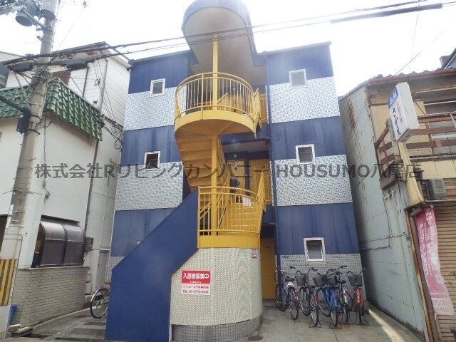 物件外観写真3　(外観は落ち着いています)