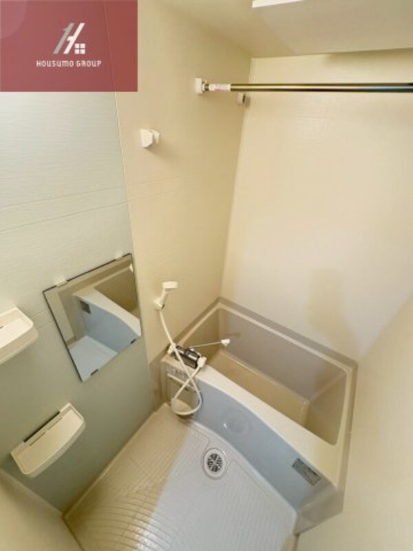 浴室(コンパクトで使いやすいお風呂です)