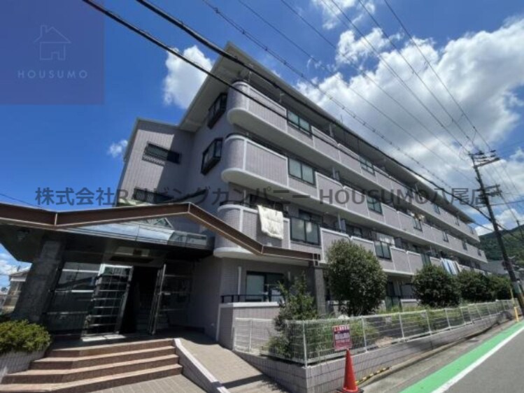 物件外観写真1　(外観もきれいです)