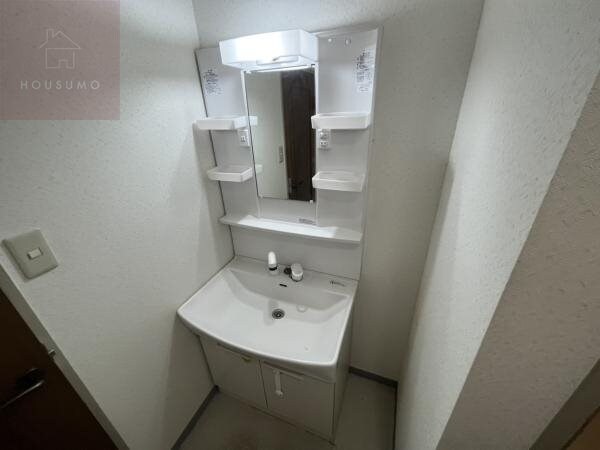 物件内観写真22　(独立洗面化粧台が付いています)
