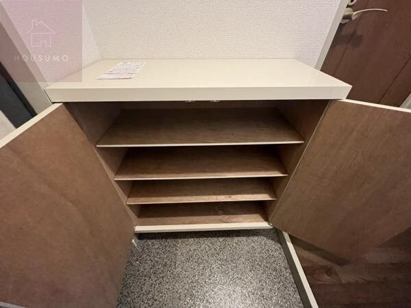 物件内観写真27　(大きなスペースがあり、収納には困りません)