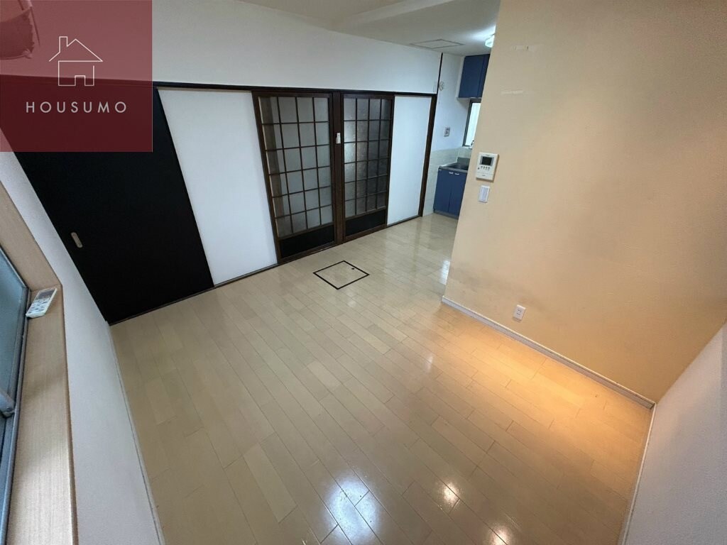 物件内観写真13　(ゆったりとした居間です)