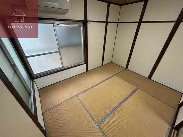 和室(趣のある和室です)