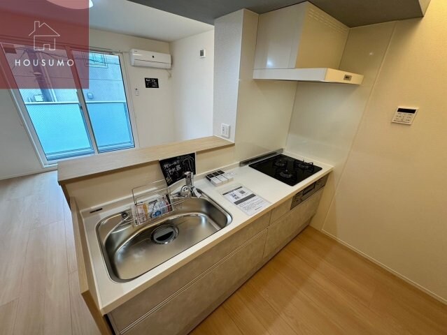 物件内観写真5　(コンパクトなキッチンで掃除もラクラク)