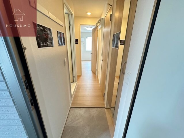 物件内観写真9　(玄関です)