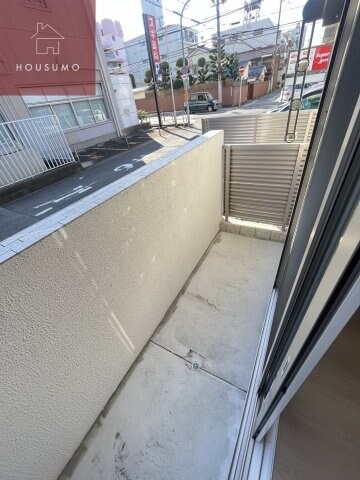 物件内観写真12　(暖かな日差しのふりそそぐバルコニー)