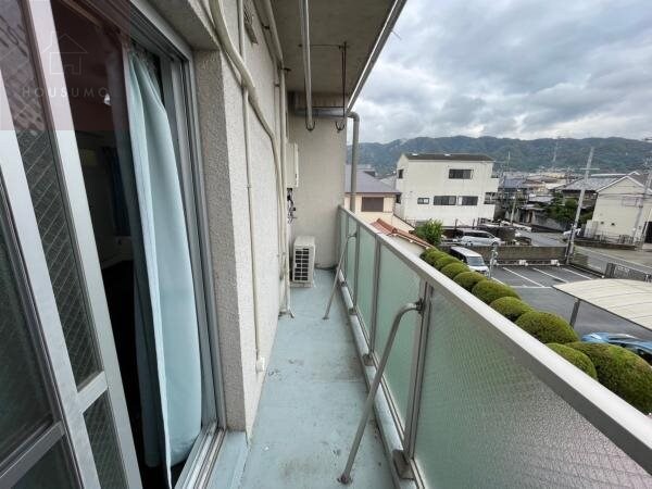 物件内観写真12　(バルコニー付きです)