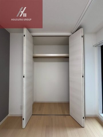 物件内観写真17　(たっぷりとした収納スペースです)