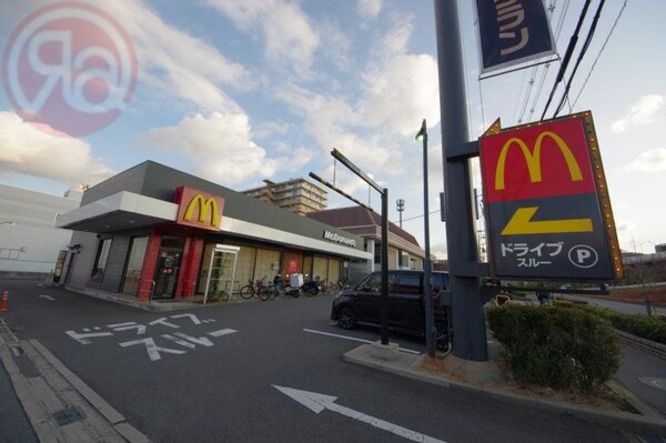 周辺環境(マクドナルド 東大阪岩田店 886m)