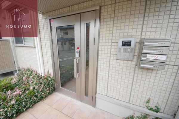 エントランス(毎日通るエントランスはこのようになっています)