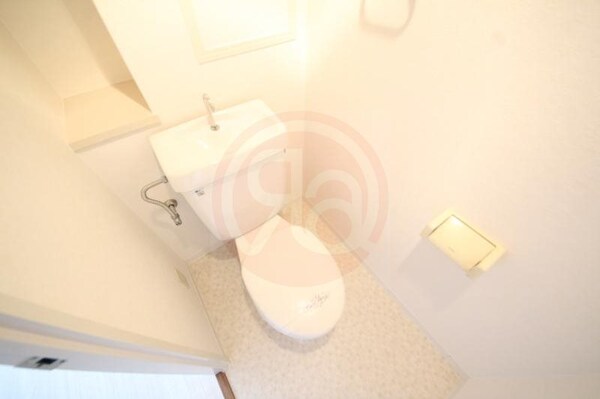 トイレ(落ち着いた色調のトイレです)