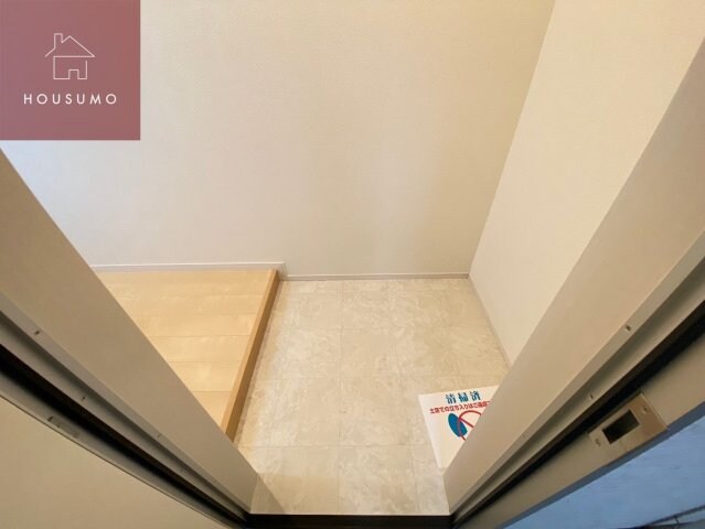 物件内観写真9　(玄関です)