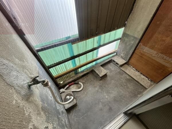 バルコニー(外からの目が気にならないバルコニーで洗濯物が干せます)