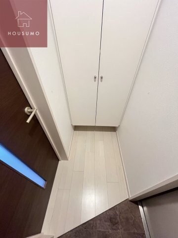 物件内観写真12　(内装は落ち着いています)