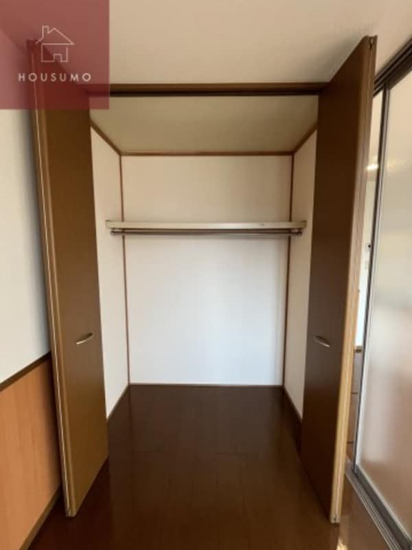 収納(たっぷりとした収納スペースです)