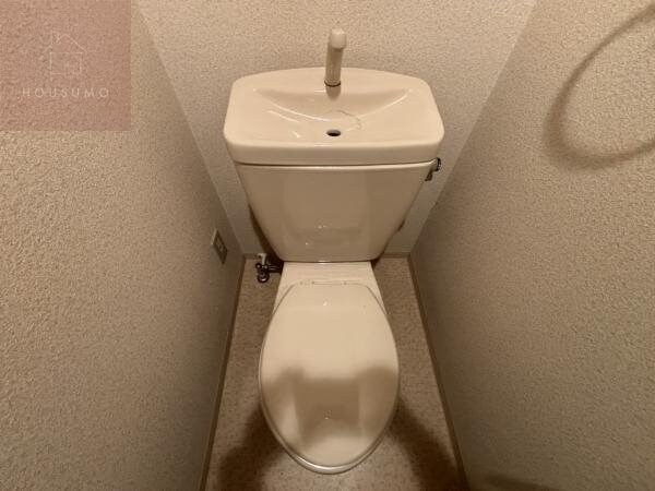 トイレ(コンパクトで使いやすいトイレです)