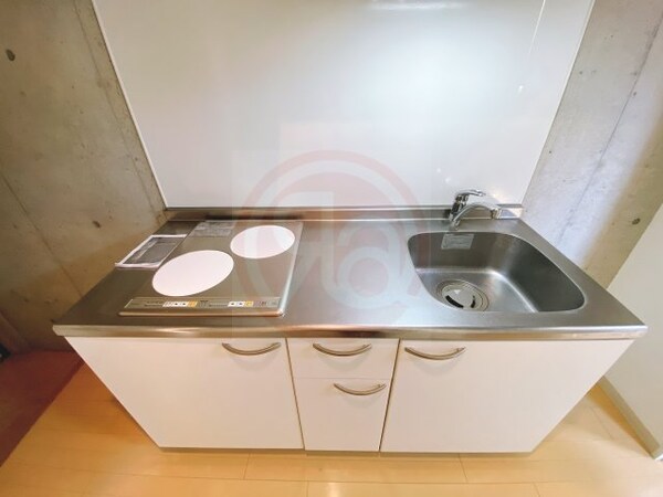 キッチン(朝の支度にも助かる、独立の洗髪洗面化粧台)