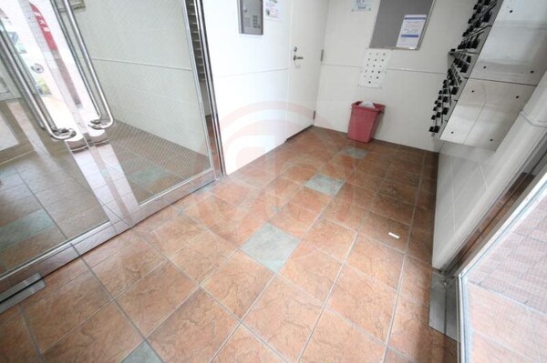 ロビー・ラウンジ(ゆとりのあるロビーです)