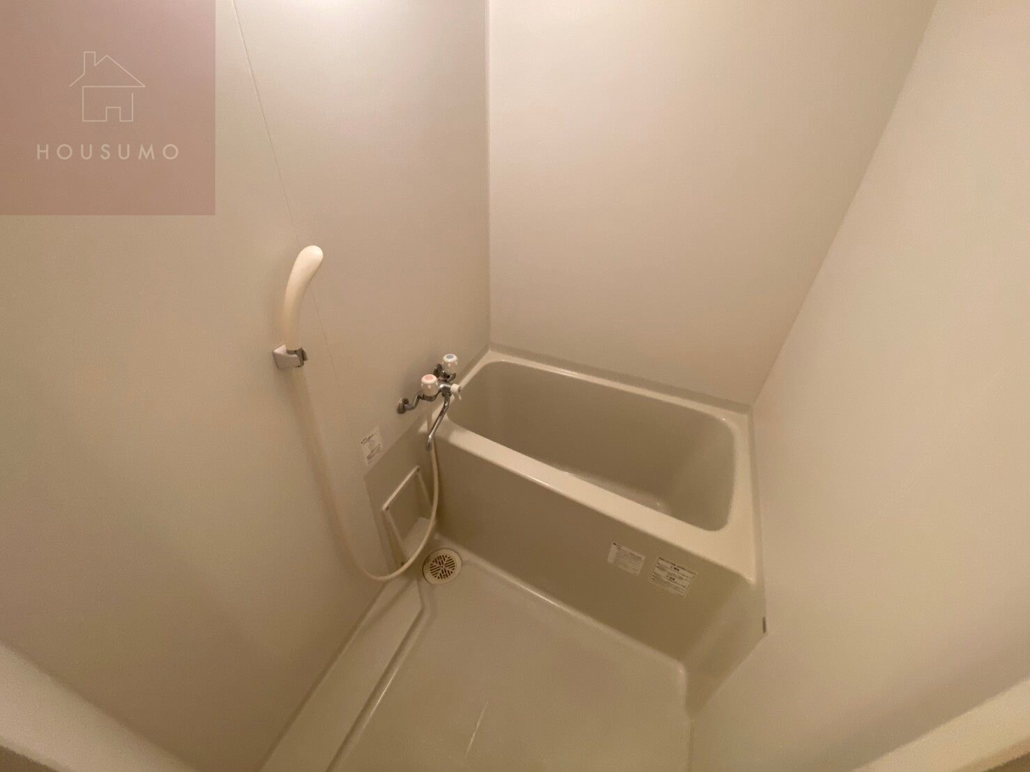 物件内観写真9　(コンパクトで使いやすいお風呂です)