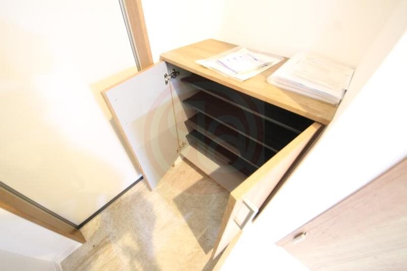 物件内観写真18　(小物を収納するのに便利です)