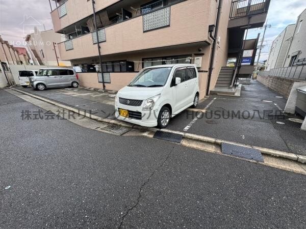 物件外観写真2　(駐車場があります)