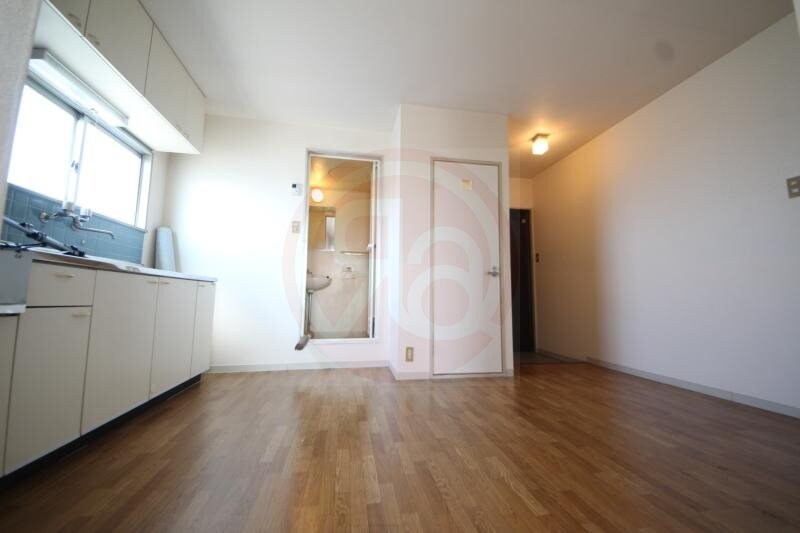 物件内観写真4　(ゆったり過ごせる居間です)